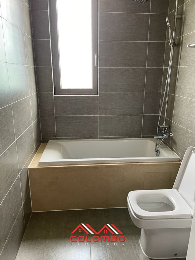 Modern Washrooms of Astoria Apartments Tower Furnished Apartment for Rent in Colombo 3 by Colombo Realtors
