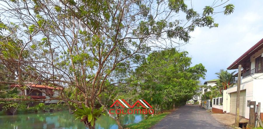 23.5 perch land for sale in Capital Kingdom in Thalawathugoda sold by best agents Colombo Realtors