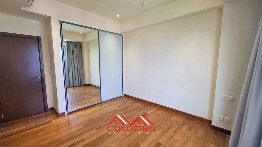 Luxury apartment 39th 40th 41st floors of Cinnamon Life, Colombo 02, offering stunning sea views for rent / lease. By Colombo Realtors, the Best Real Estate Company in Sri Lanka