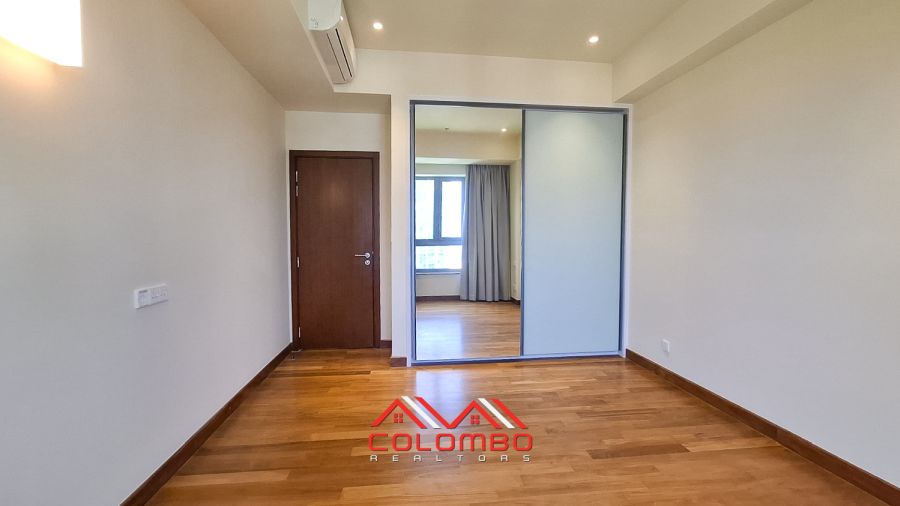 Luxury apartment 39th 40th 41st floors of Cinnamon Life, Colombo 02, offering stunning sea views for rent / lease. By Colombo Realtors, the Best Real Estate Company in Sri Lanka