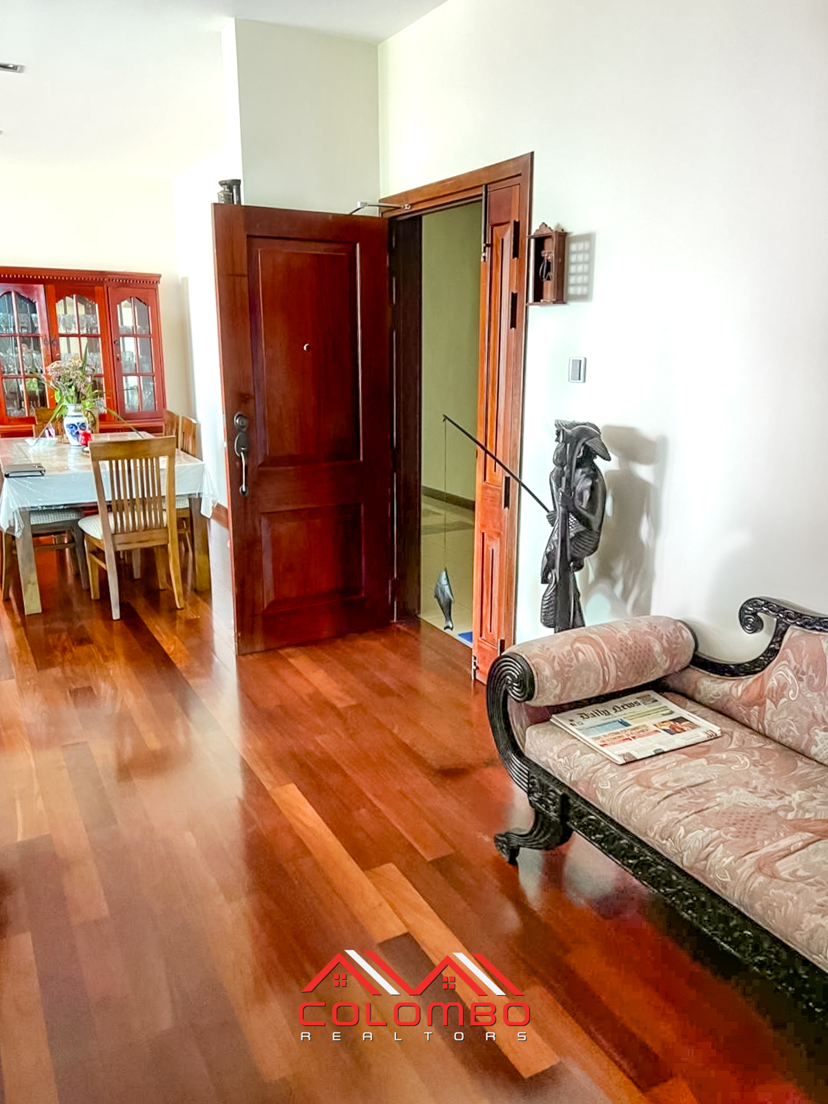 Iceland Residencies 4 Bedroom Sea View Furnished Luxury Apartment for SALE in Colombo 3 by Colombo Realtors