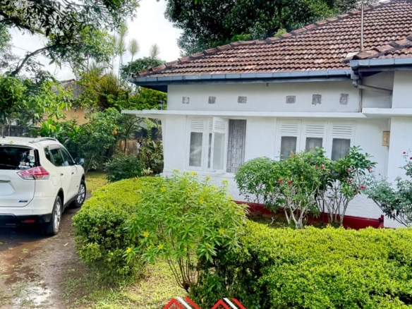 Pallimulla, Wattalpola Road, Panadura 43 perch land for sale in a great residential area just 200m from Old Galle Road. Sold by Colombo Realtors