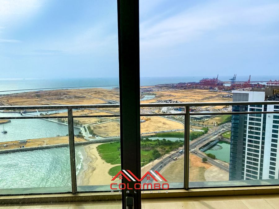 Large Balcony with Sea View and Port City View of Shangri-La One Galle Face Residence East Tower Apartment for Rent or Lease in Colombo 2 by Colombo Realtors