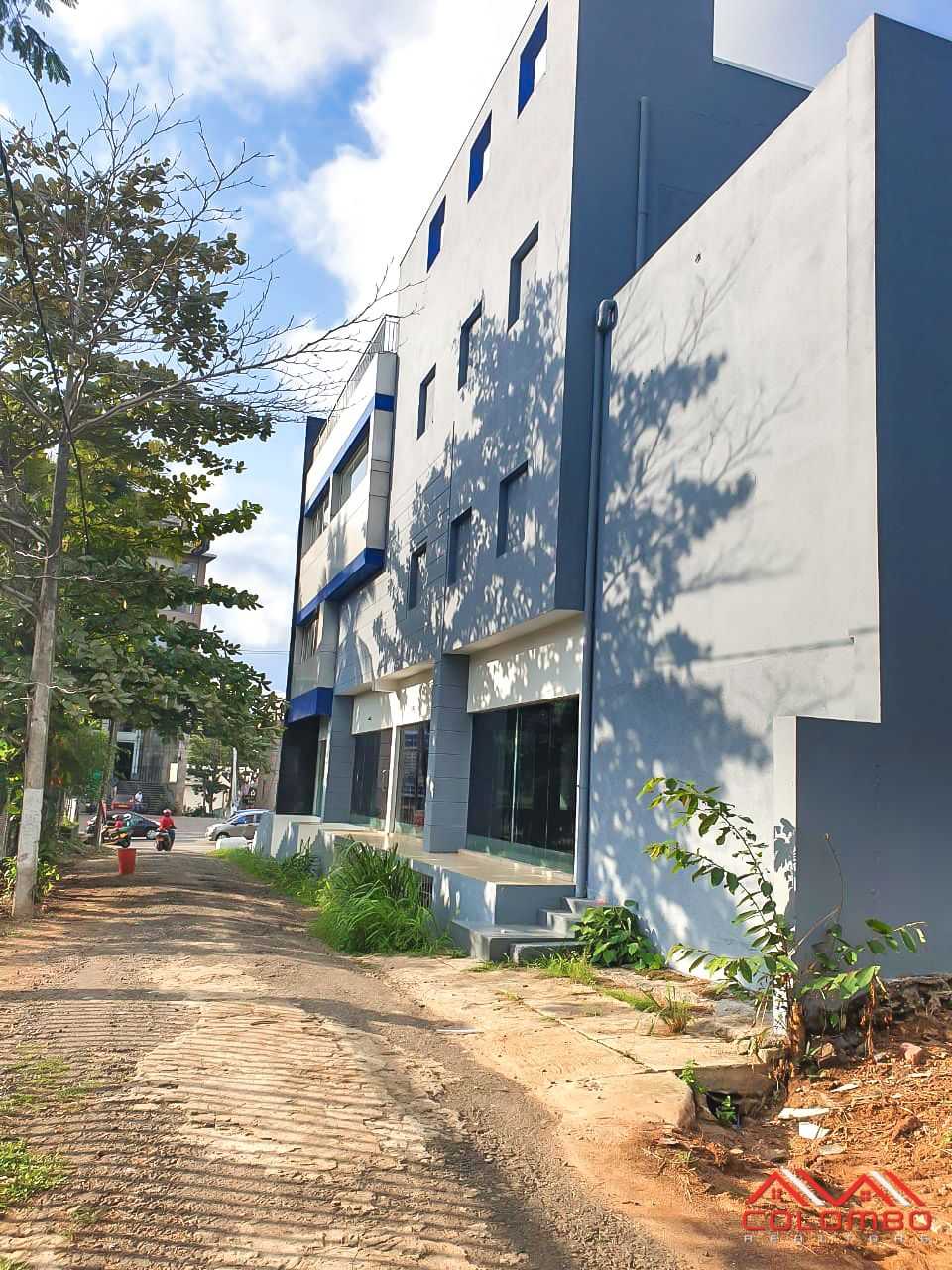 sqft road frontage malabe junction new kandy road commercial building rent lease best colombo realtors lk sri lanka sl