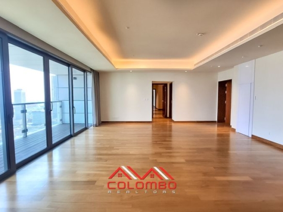 Luxury apartment 39th 40th 41st floors of Cinnamon Life, Colombo 02, offering stunning sea views for rent / lease. By Colombo Realtors, the Best Real Estate Company in Sri Lanka